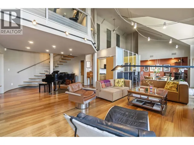 601 2525 QUEBEC STREET, Vancouver, British Columbia V5T4R5