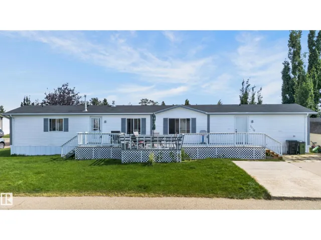 3136 Lakewood CR NW, Edmonton, Alberta T5S2C5