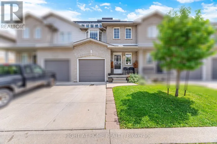 14 - 104 FRANCES AVENUE, Hamilton (Lakeshore), Ontario L8E5X3