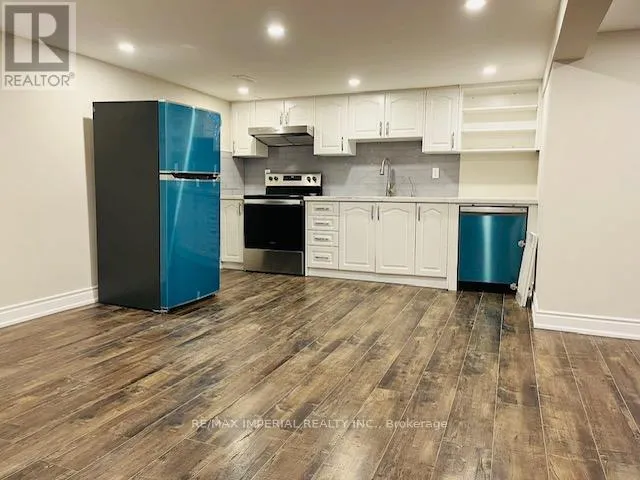BASEMENT - 31 KNOWLES CRESCENT, Aurora (Aurora Highlands), Ontario L4G1Z6