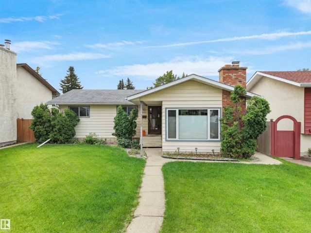 7435 32 AV NW, Edmonton, Alberta T6K1J9