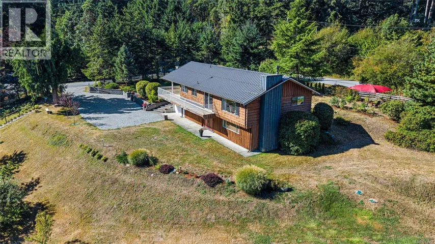 330 SaltSpring Way, Salt Spring, British Columbia V8K2G7