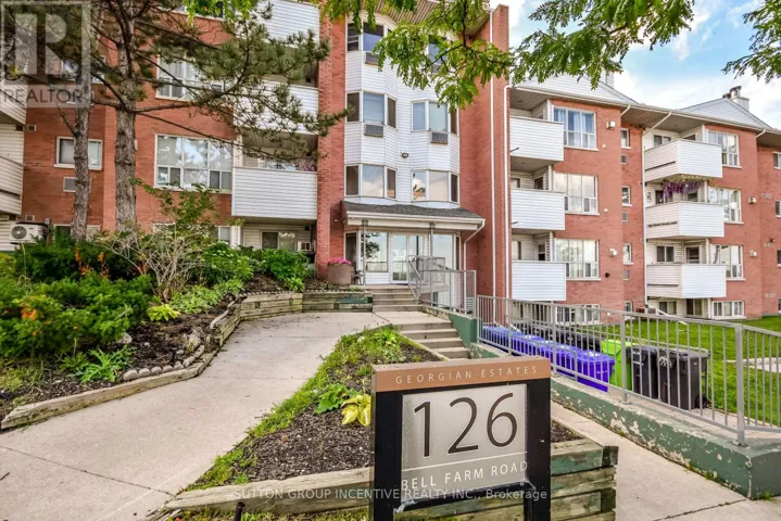 B05 - 126 BELL FARM ROAD, Barrie (Alliance), Ontario L4M6J3
