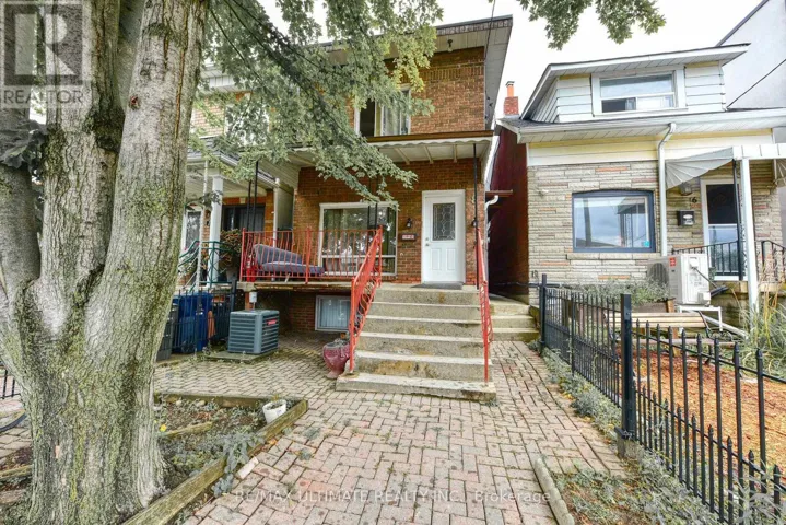 8 CORBY AVENUE, Toronto (Caledonia-Fairbank), Ontario M6E1V1