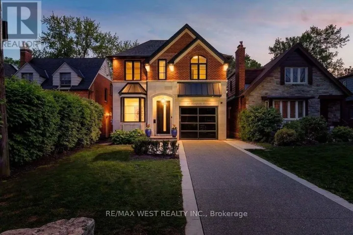 64 THOMPSON AVENUE, Toronto (Stonegate-Queensway), Ontario M8Z3T4