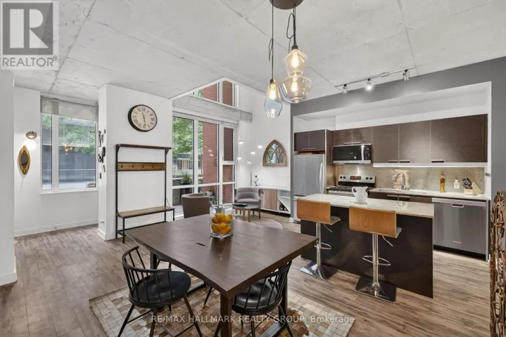 353 MCLEOD STREET, Ottawa, Ontario K2P1A2
