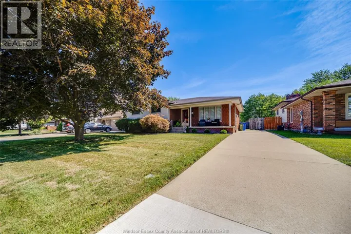 380 WOODRIDGE DRIVE, Tecumseh, Ontario N8N3A8