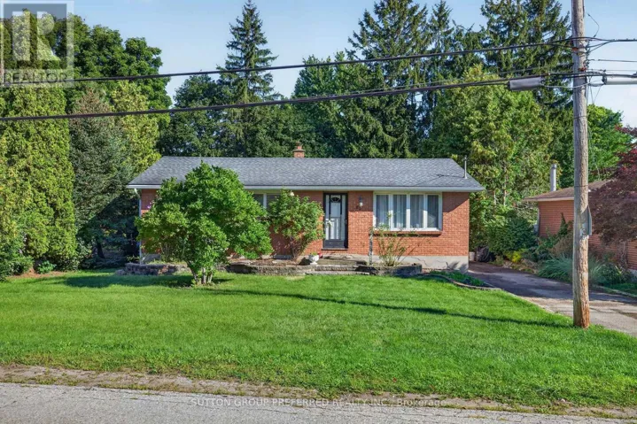 98 QUEEN STREET, Thames Centre (Dorchester), Ontario N0L1G2