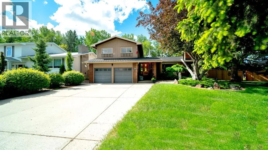 152 Mapleburn Drive SE, Calgary, Alberta T2J1Y6