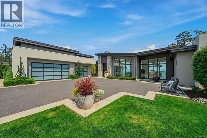 1730 Oak Leaf Dr, Nanoose Bay, British Columbia V9P9J4