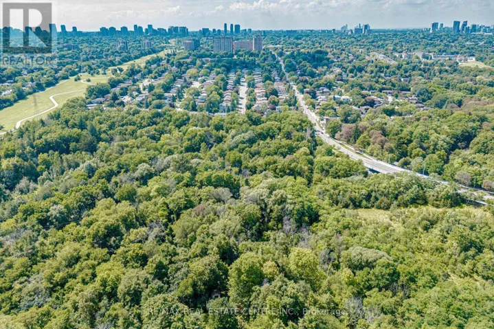 85 SNOWCREST AVENUE, Toronto (Bayview Woods-Steeles), Ontario M2K2K9