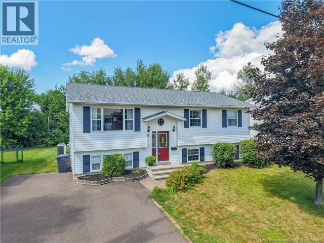 41 Rebecca Drive, Fredericton, New Brunswick E3B9N4