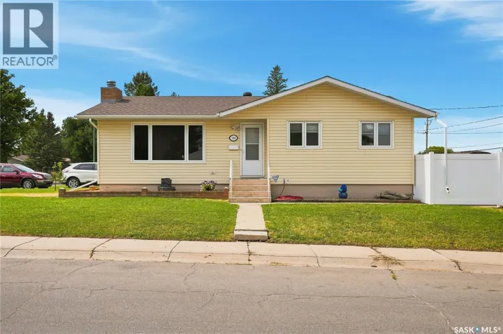 790 13th AVENUE SW, Moose Jaw, Saskatchewan S6H6H6