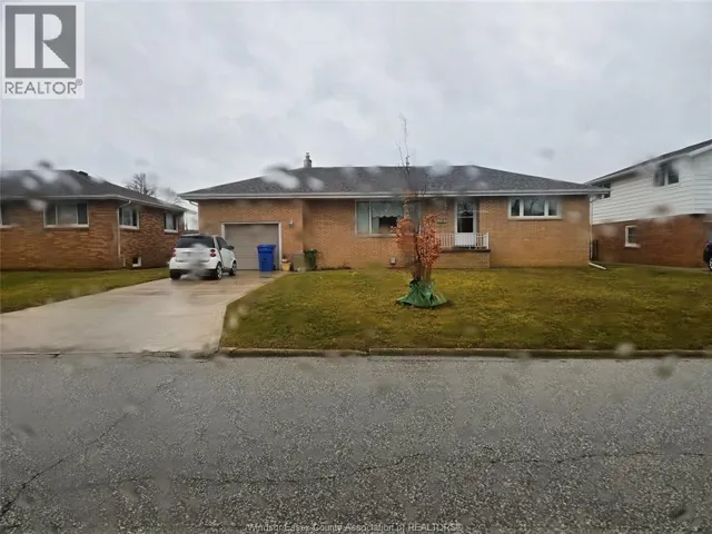 2381 LEONARD, Windsor, Ontario N8W4L6