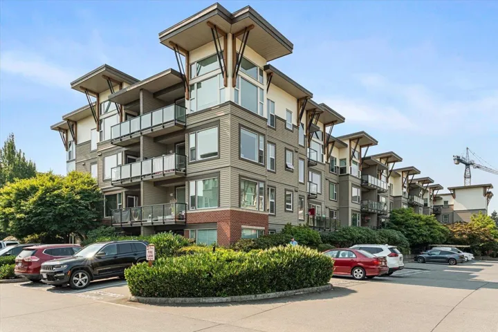 310 33539 HOLLAND AVENUE, Abbotsford, British Columbia V2S0C6