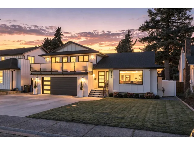 2461 GROSVENOR PLACE, Abbotsford, British Columbia V2S6R5