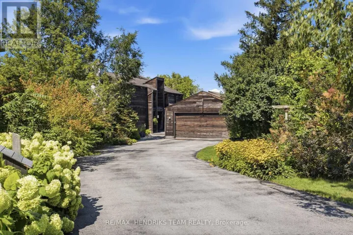 10 VERGORDA CIRCLE, St. Catharines (Glendale/Glenridge), Ontario L2T2P2
