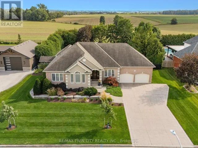 26 WEBERLYN CRESCENT, Woolwich, Ontario N0B1N0