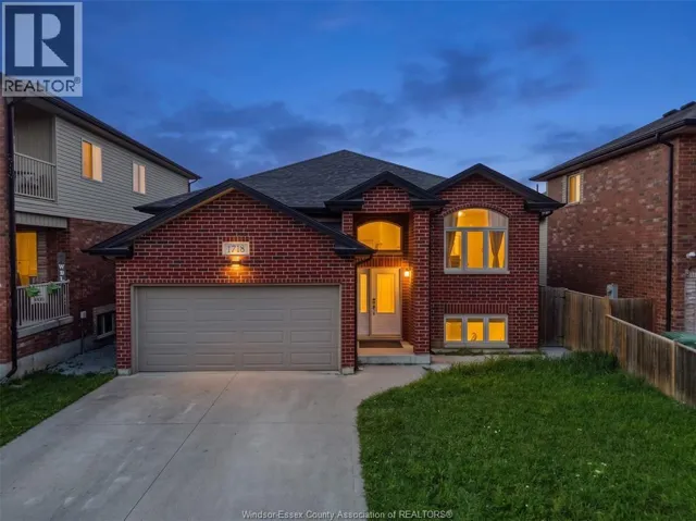1718 KENORA STREET, Windsor, Ontario N9B3X7