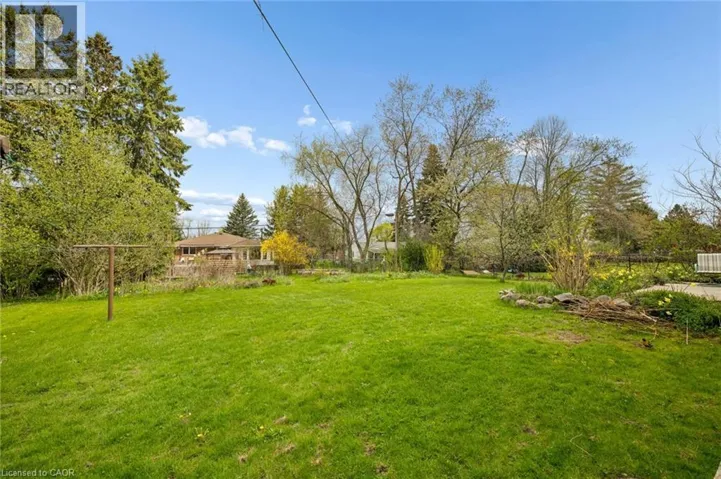 146 CARSON Drive, Kitchener, Ontario N2B2Z2