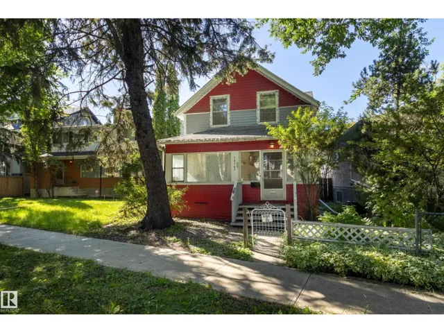 10747 UNIVERSITY AV NW, Edmonton, Alberta T6E4P8
