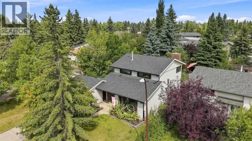 267 Brookgreen Drive SW, Calgary, Alberta T2W2W4