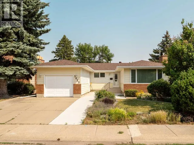 3833 Pebble Place S, Lethbridge, Alberta T1K3V1