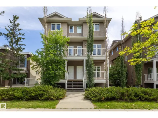 #6 11917 103 ST NW, Edmonton, Alberta T5G2J4