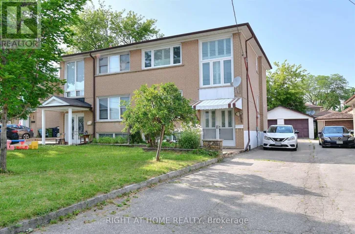 50 CHALKFARM DRIVE, Toronto (Downsview-Roding-CFB), Ontario M3L1L2