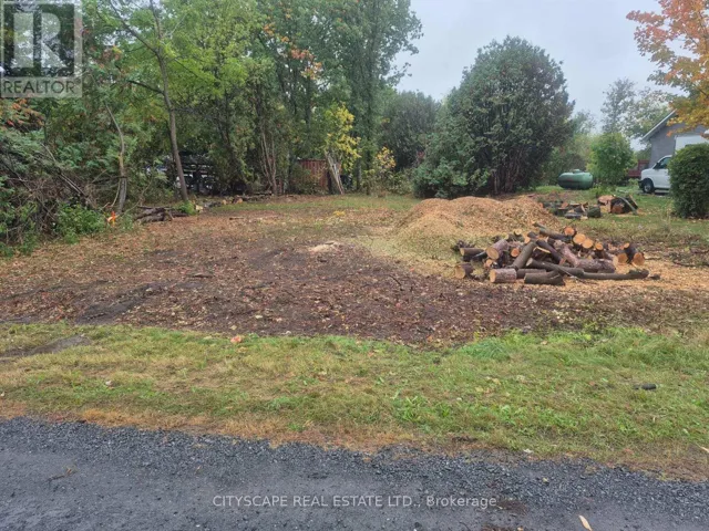 1574 OLD MONTREAL ROAD, Ottawa, Ontario K4C1G8