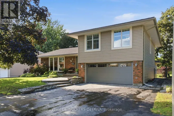 885 PLANTE DRIVE, Ottawa, Ontario K1V9E3