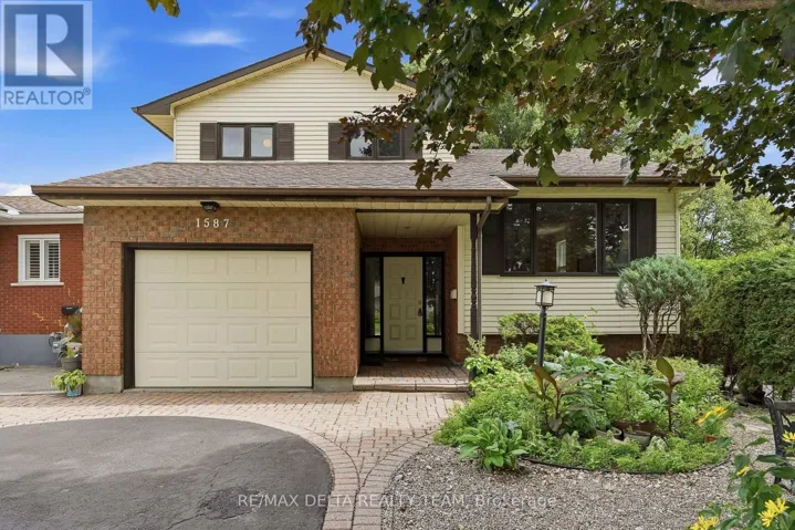 1587 MAXIME STREET, Ottawa, Ontario K1B3K9
