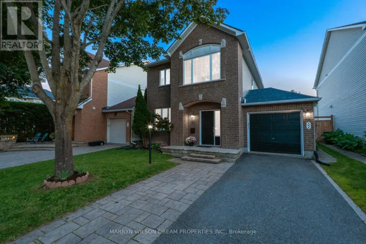 32 VALENCIA STREET, Ottawa, Ontario K2G6T1