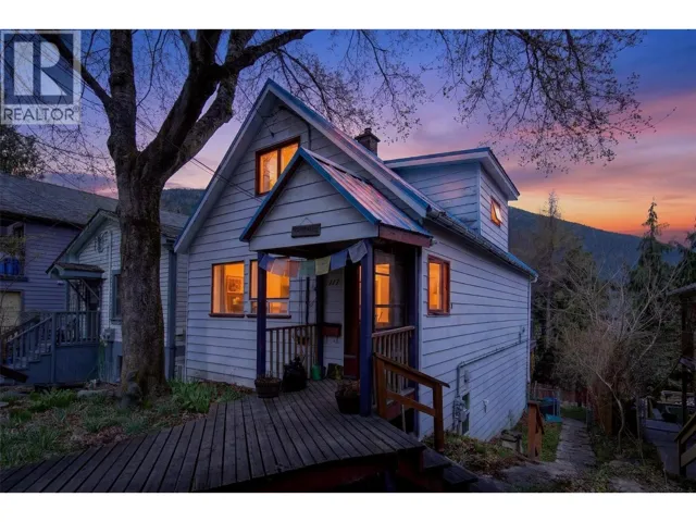 117 HIGH Street, Nelson, British Columbia V1L3Z5