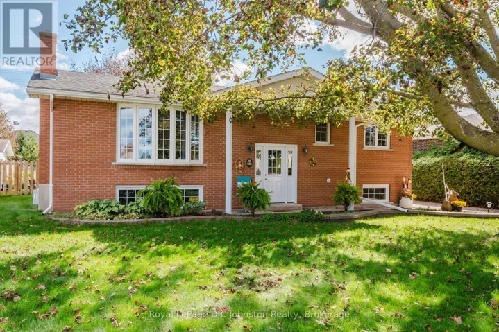 929 WELLINGTON STREET, Saugeen Shores, Ontario N0H2C3