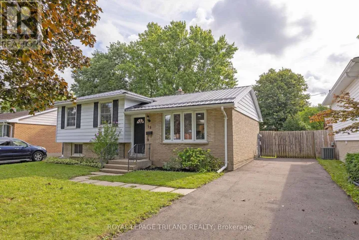 18 LAURIER ROAD, St. Thomas, Ontario N5P3N7