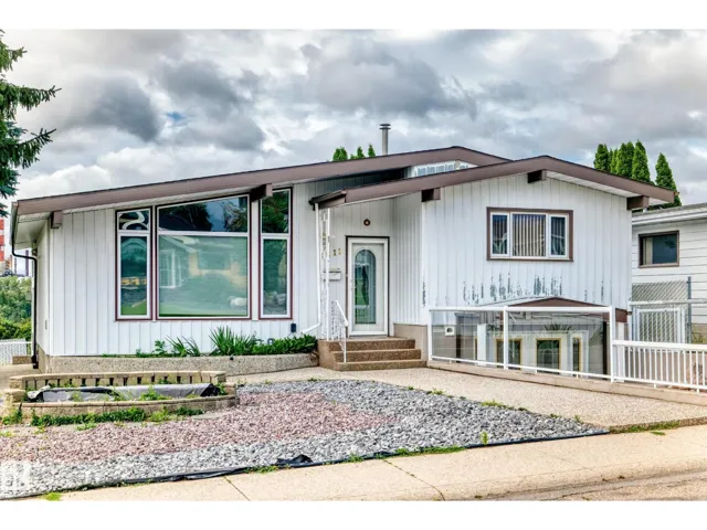 3311 104 AV NW, Edmonton, Alberta T5W0A8