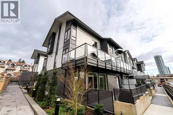 207 7161 17TH AVENUE, Burnaby, British Columbia V3N0K1