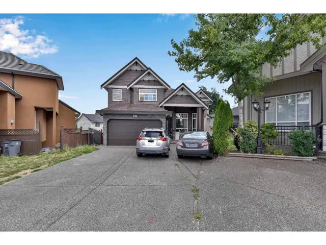 6842 131 STREET, Surrey, British Columbia V3W1R8