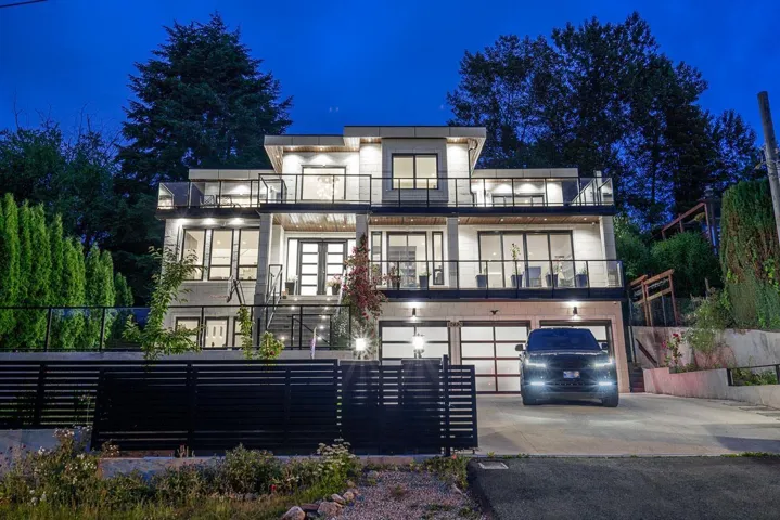 10490 125A STREET, Surrey, British Columbia V3V5A3