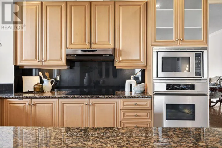 TPH4 - 35 KINGSBRIDGE GARDEN CIRCLE, Mississauga (Hurontario), Ontario L5R3Z5