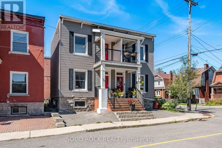 134 CONCORD STREET S, Ottawa, Ontario K1S0Z4