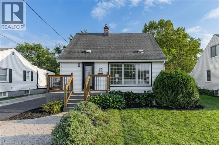 12 ADMIRAL Road, St. Catharines, Ontario L2P1G5