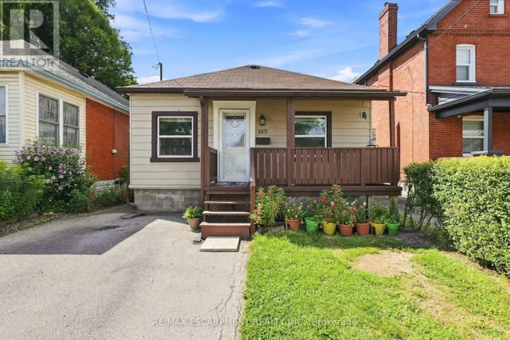 127 PARK ROW N, Hamilton (Crown Point), Ontario L8H4E7