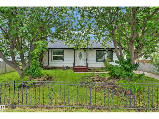 9416 153 ST NW, Edmonton, Alberta T5R1R3