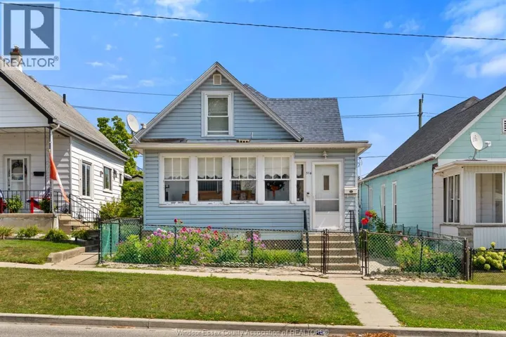 516 Langlois, Windsor, Ontario N9A2G4