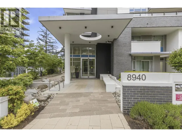 702 8940 UNIVERSITY CRESCENT, Burnaby, British Columbia V5A0E7