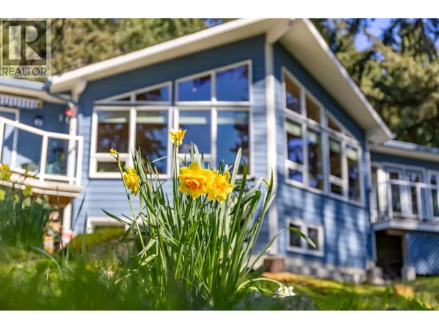2635 SHOAL ROAD, Pender Island, British Columbia V0N2M2