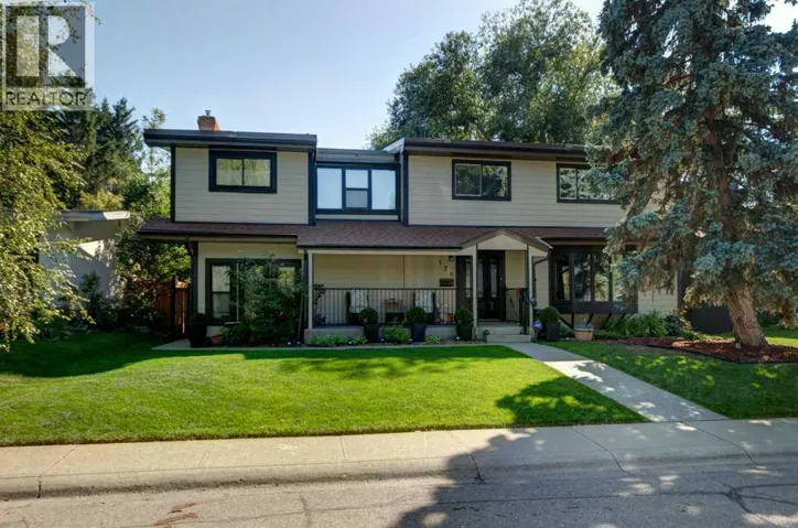 128 Chinook Drive SW, Calgary, Alberta T2V2P9