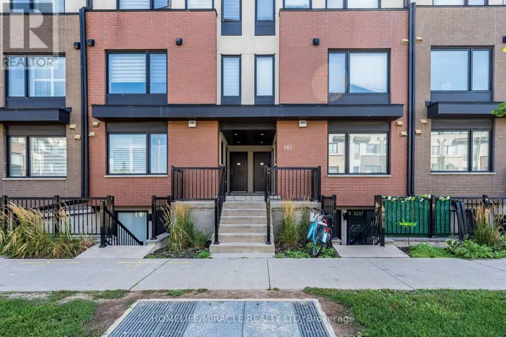 8 - 161 WILLIAM DUNCAN ROAD, Toronto (Downsview-Roding-CFB), Ontario M3K0B9